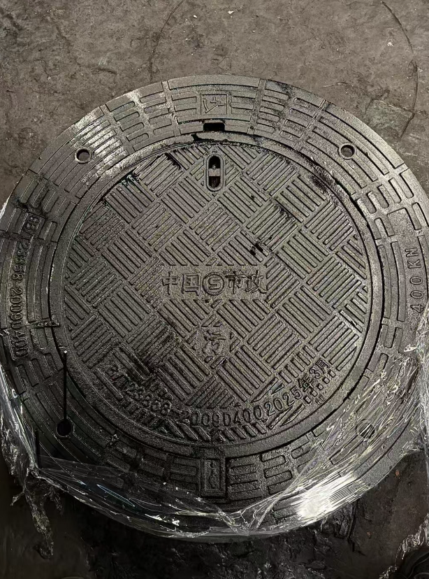 竞秀球墨铸铁防沉降井盖展示